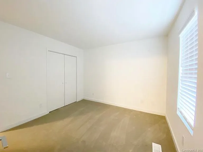 1537 Briar Creek Rd #B — Photo 11