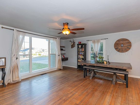 3rd image of 2609 Parker St