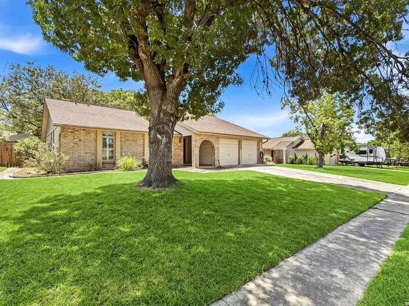 7338 CROWNPIECE ST, San Antonio, TX 78240