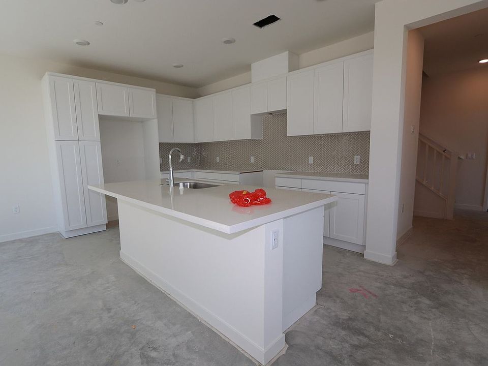 2nd image of 3650 Pollock St Unit 1
