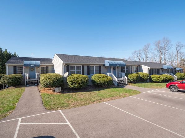 2711 Bluewater Dr #203