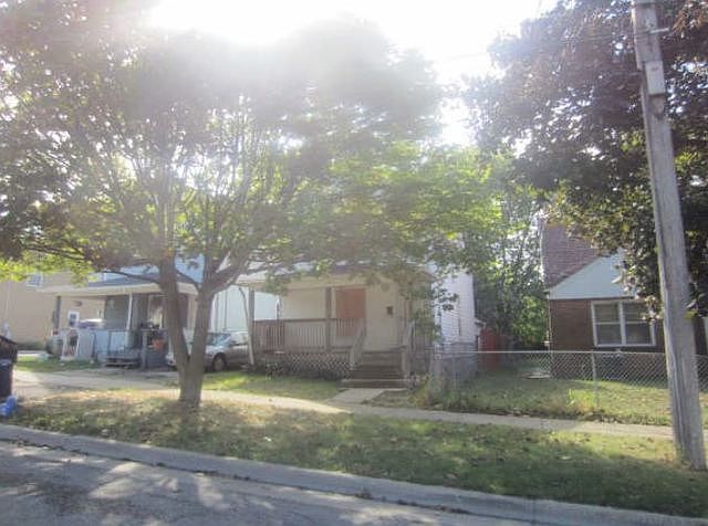 2nd image of 415 McKinley Ave