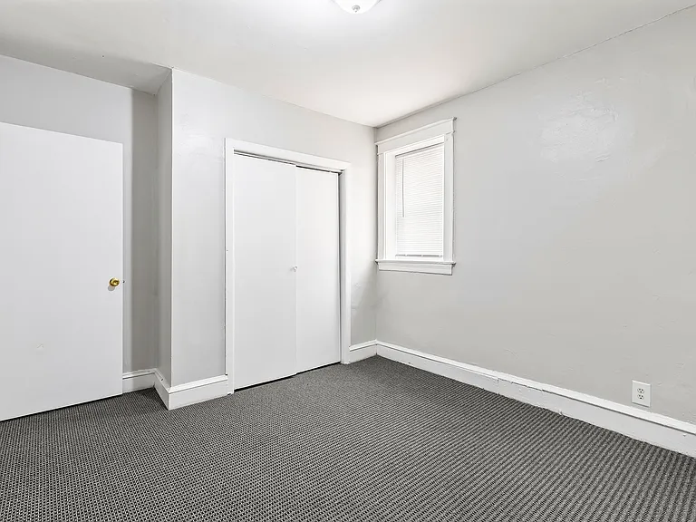 Eli Court — Photo 12