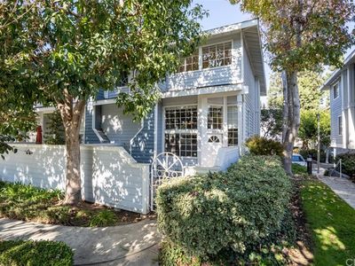 8110 Surfline Dr APT A, Huntington Beach, CA, 92646