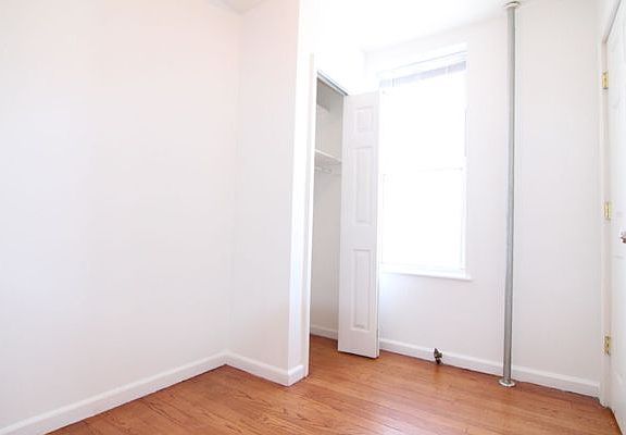 4th image of 52-27 35th St #2B