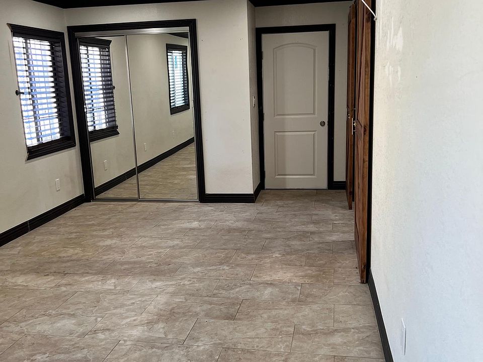 Big Room/Living Room