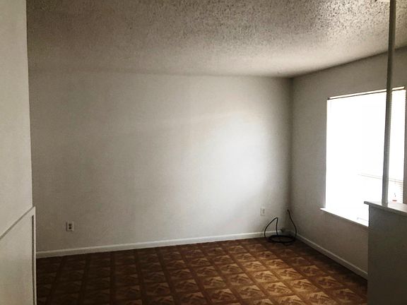 5th image of 506 N 1st St APT 15
