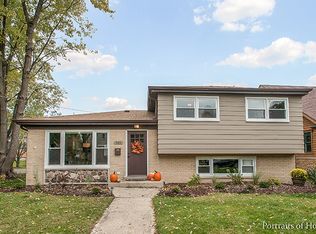 585 S Washington St, Elmhurst, IL