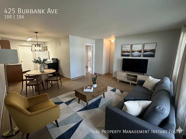 425 Burbank Ave — Photo 3