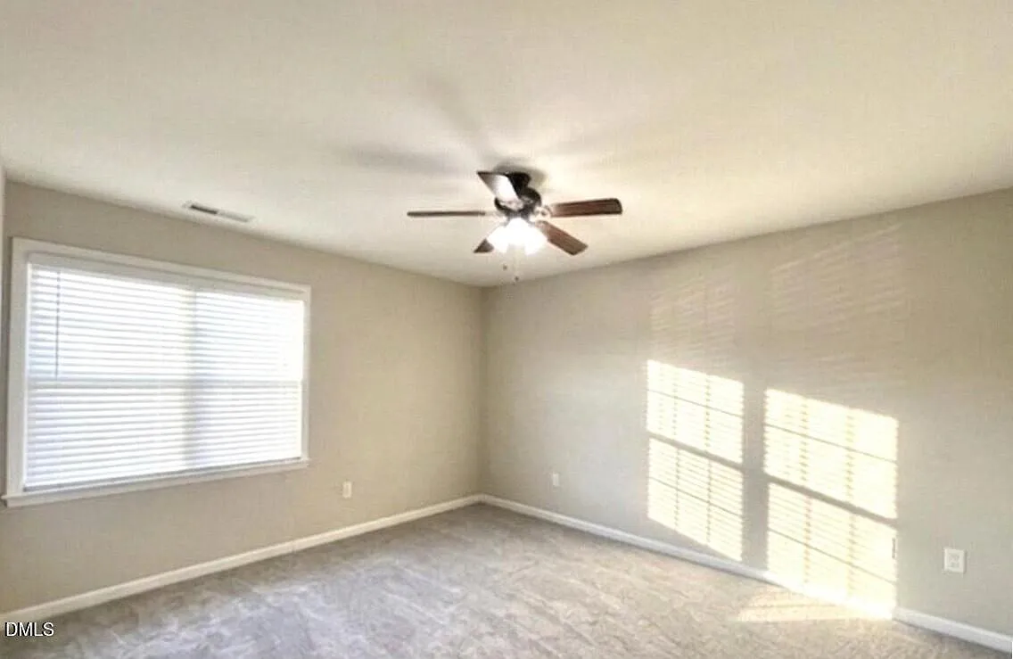 2 bed, 2.5 bath, 1354 sqft, $1,700 — Photo 4