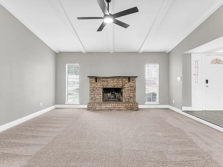 5264 Pruitt Dr — Photo 3