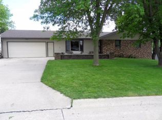 1904 Joan Ave, Carroll, IA 51401