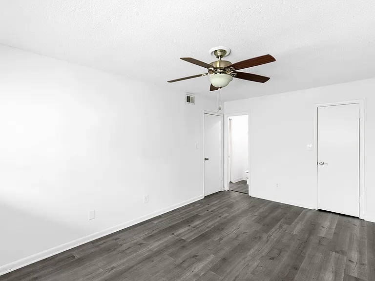 Breezeway — Photo 21