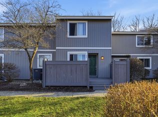 96 Twin Lakes Dr, Fairfield, OH 45014