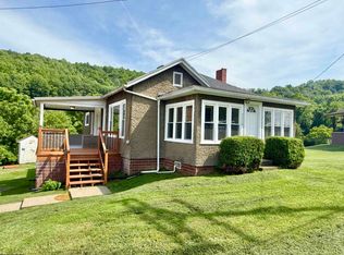 1115 Limestone Rd, Clarksburg, WV 26301