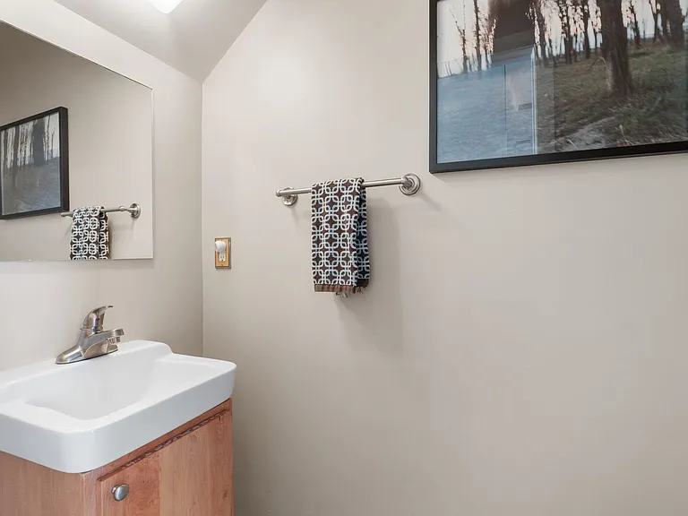 316 Broadway Blvd NE — Photo 13