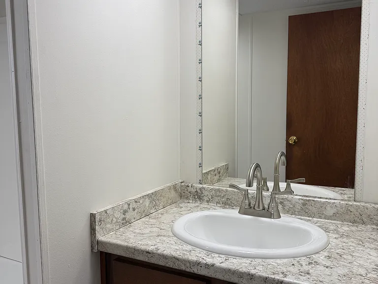 Lakeshore Way — Photo 16