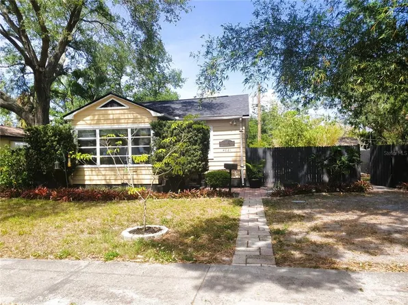 4021 Iris St N, Saint Petersburg, FL 33703