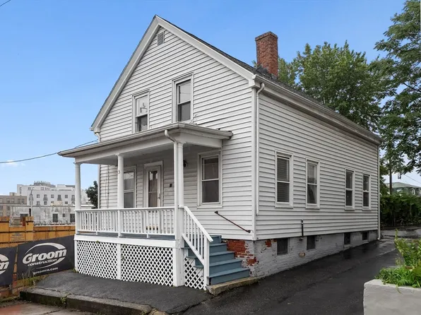 13 Oxford St, Lynn, MA 01902