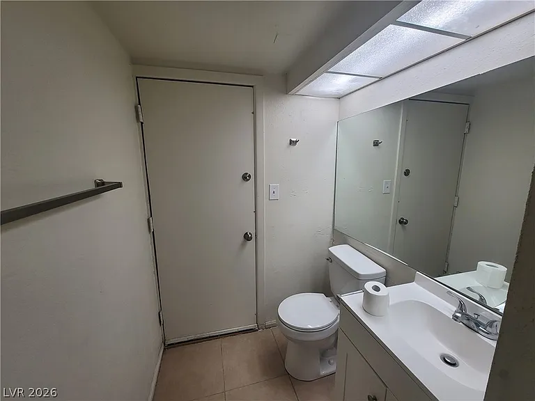 4760 Woodridge Rd — Photo 15