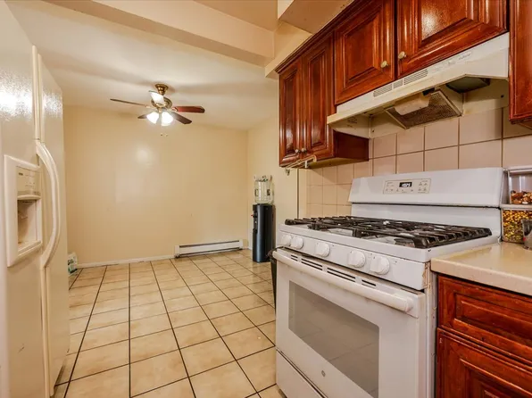 1405 East 233rd Street image 18 of 31