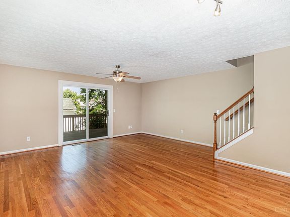 4th image of 3033 Lavinia Ave #B