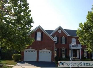 25725 Howerton Dr, Chantilly, VA 20152