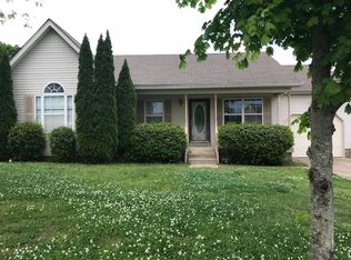 243 Heritage Cir E, La Vergne, TN 37086