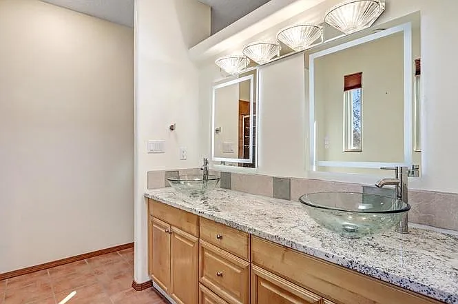 209 Manhattan Pl NW — Photo 12