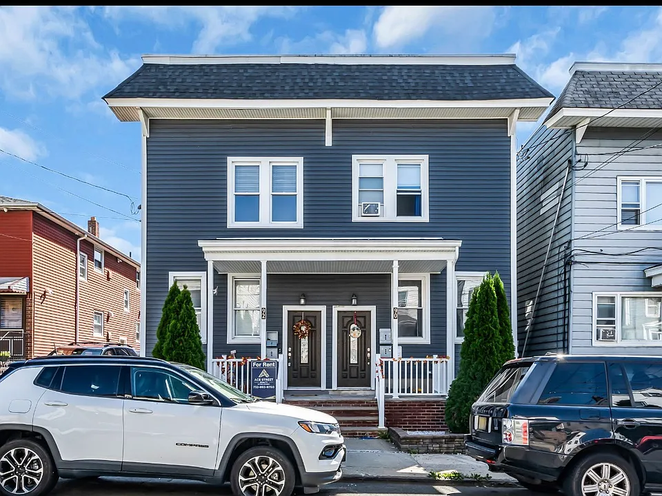 92 Windsor St #2