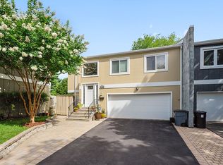 11326 Links Ct, Reston, VA 20190