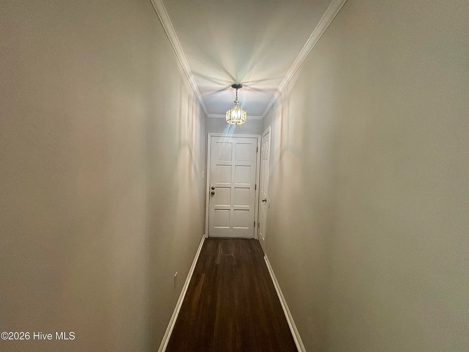 3 bed, 2.0 bath, 1392 sqft, $1,575 — Photo 4