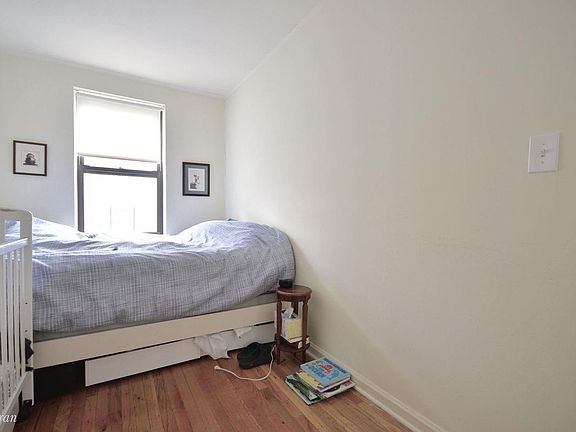 5th image of 222 E 75th St APT 6B