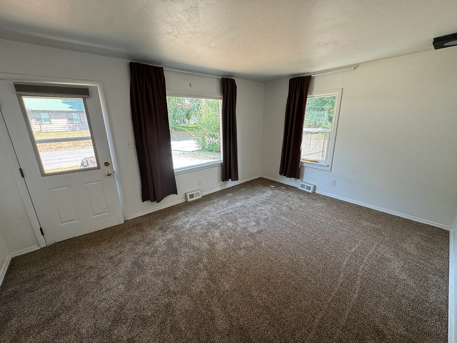 3 bed, 1536 sqft, $1,475 — Photo 2