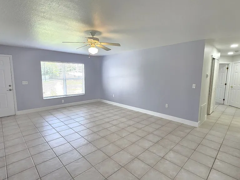 104 Charles Dr — Photo 4