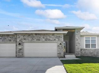 23 Balsam Cir, Council Bluffs, IA 51503