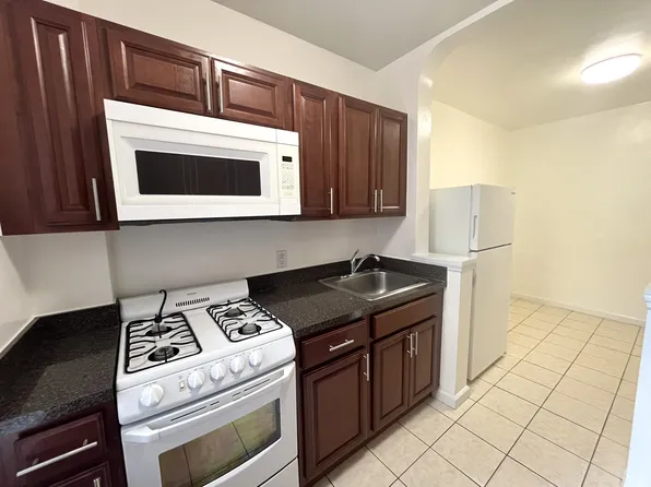 500 Kappock Street 2B image 12 of 13