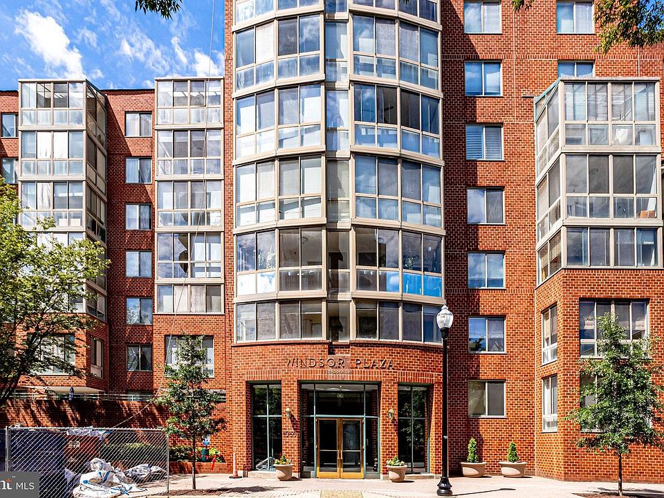 1st image of 1050 N Taylor St #1-203