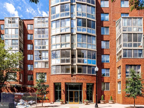 1050 N Taylor St #1-203, Arlington, VA 22201