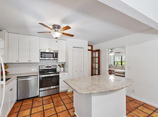 1007 Raintree Ln, Palm Beach Gardens, FL 33410