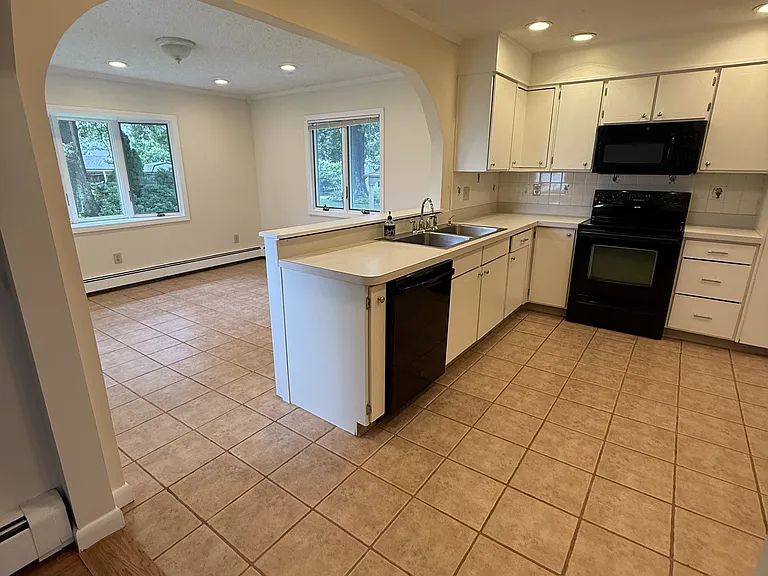 Cheryl Dr — Photo 21