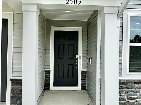 2nd image of 2505 Kasota Ln