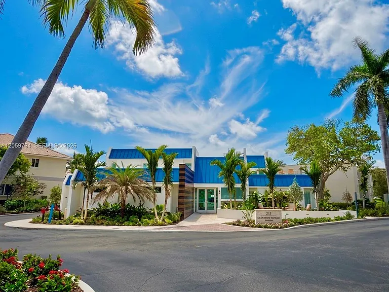 26 Royal Palm Way #201 — Photo 43