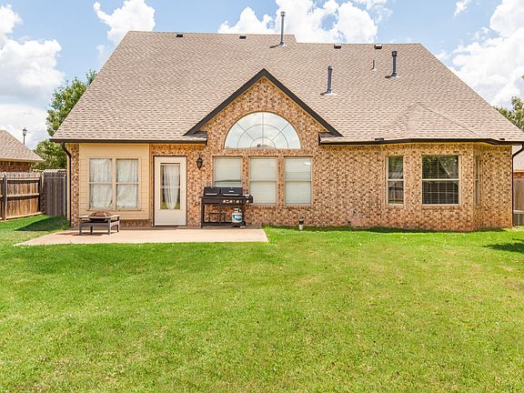 4th image of 1141 Bradford Pl