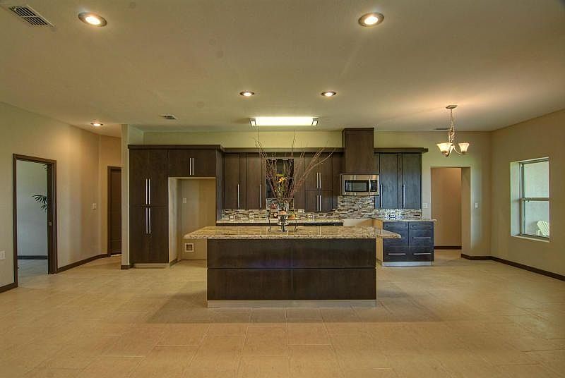 2nd image of 2542 Balchuck Ln