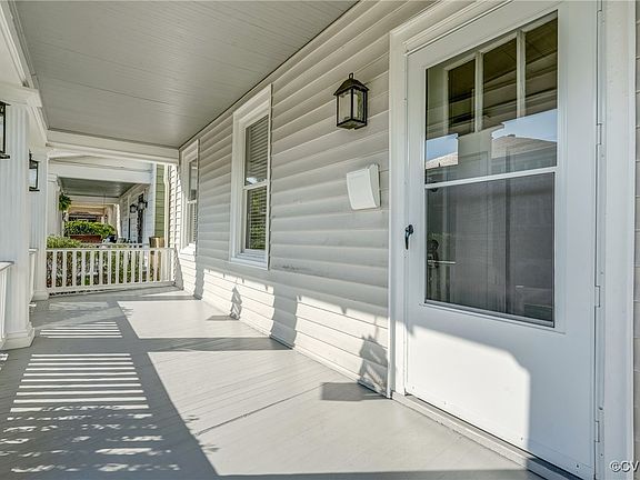 5th image of 2810 Fendall Ave