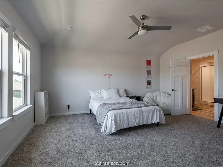 956 Lady Bird Ln — Photo 21