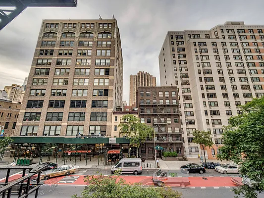 Rented by MNS | media 10