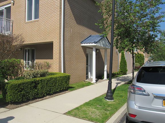 3rd image of 1517 Royce St #3O
