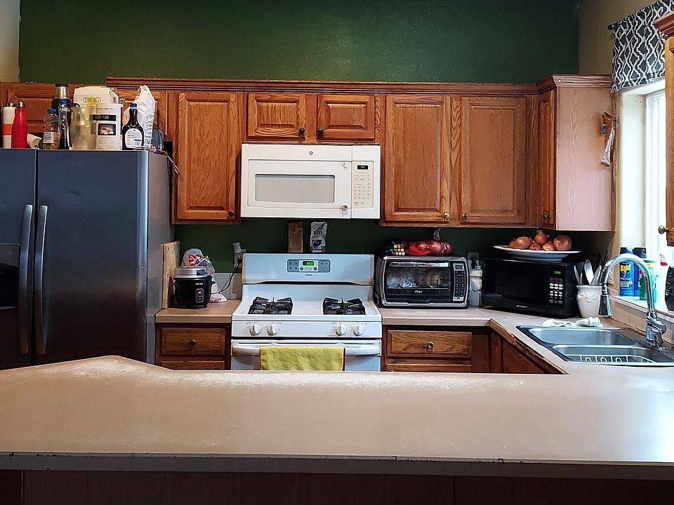 2nd image of 2264 NW Cedar Ave